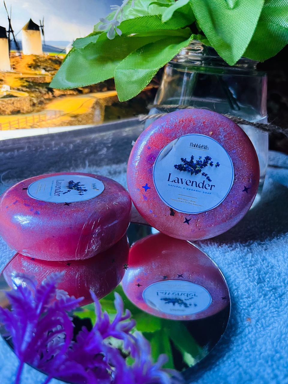 BubbleBills Herbal Lavender Soap
Refreshes, Hydrates & Relaxes Naturally_85g